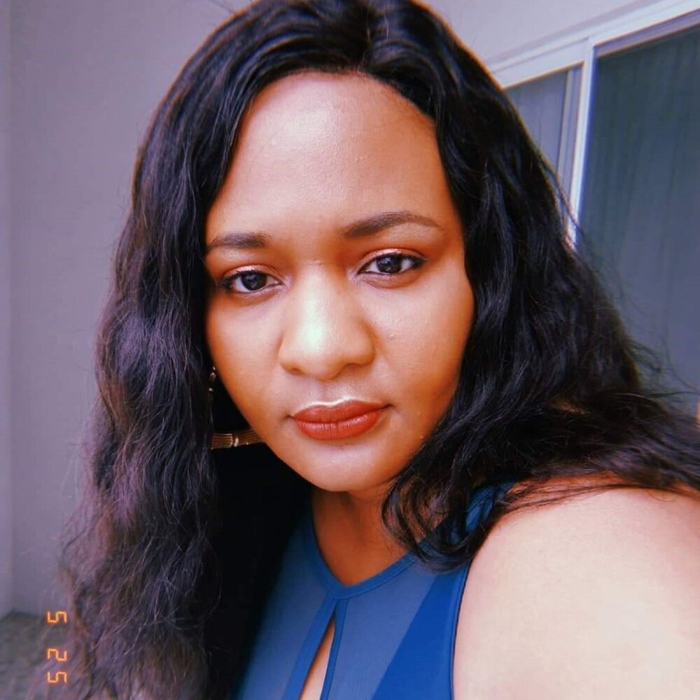 ✨ Meet Your Posher | Closet Curator & Bag Lover